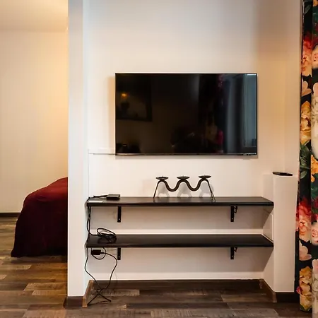 公寓 Ogrod Saski Colored By Bookinghost