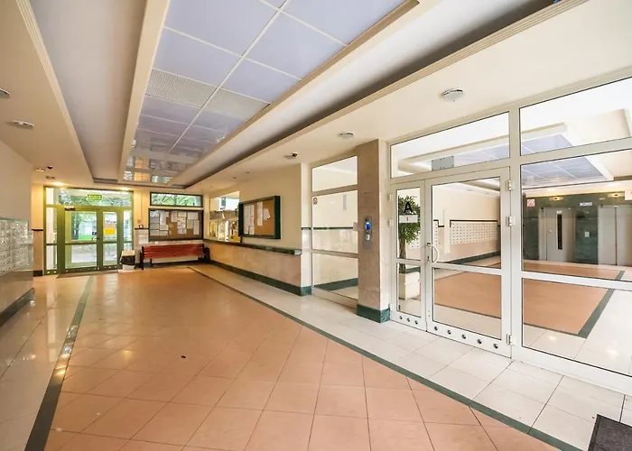 Ogrod Saski Colored By Bookinghost شقة وارسو