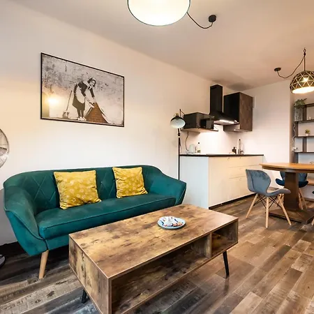 Ogrod Saski Colored Apartment Warsaw